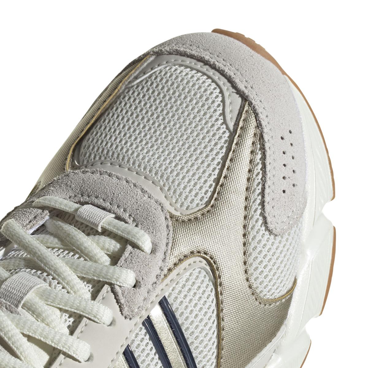 product/a/d/adidas_ig4346_8_footwear_photography_detail_view_1_white-nw091625.jpg