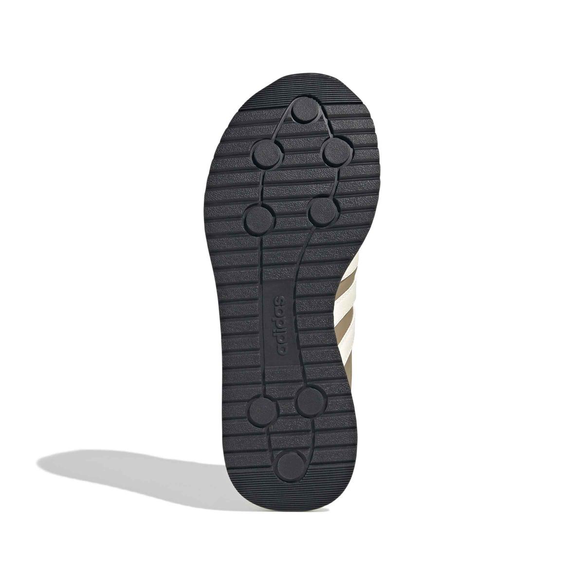 product/a/d/adidas_jr8586_4_footwear_photography_bottom_view_white-nw091725.jpg