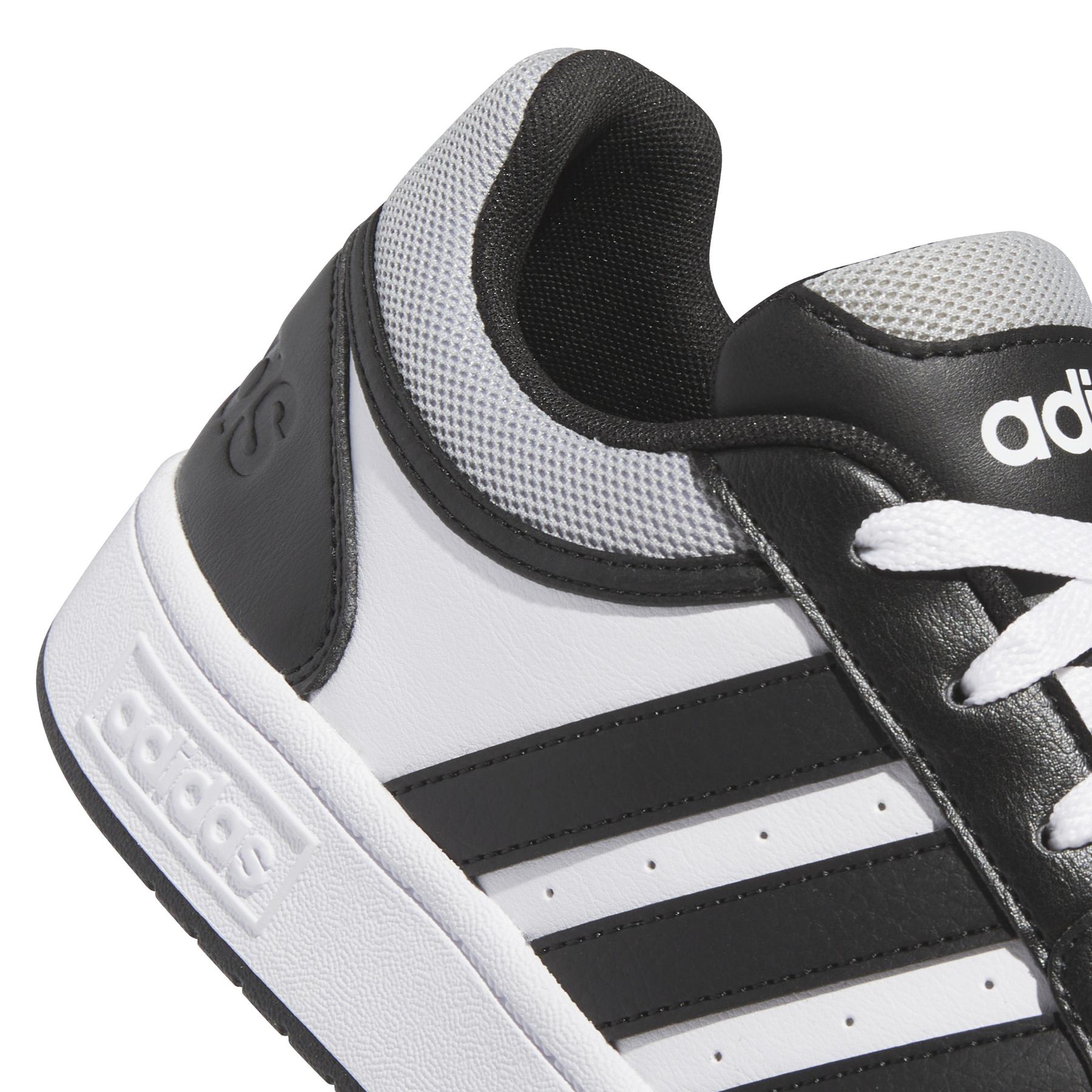 product/a/d/adidas_ih0169_8_footwear_photography_detail_view_1_white.jpg